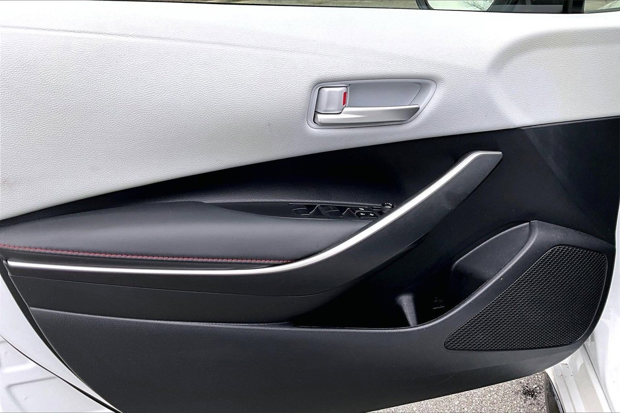Used 2024 Toyota Corolla LE image 25