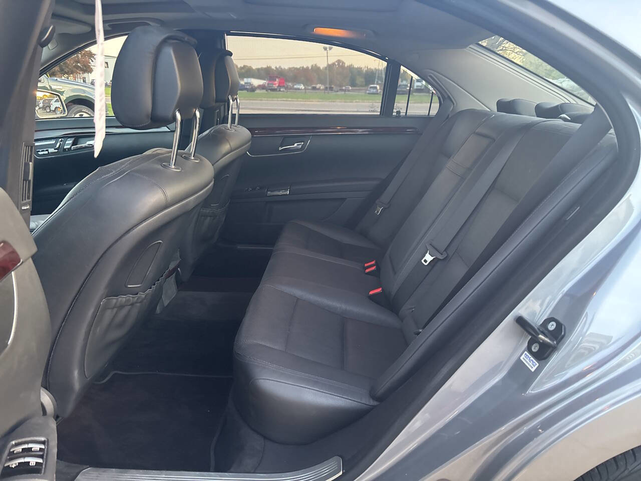 Used 2012 Mercedes-Benz S 550 image 17