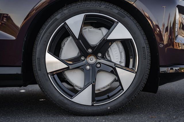 New 2025 Volvo EX90 Ultra w/ Protection Package Premier image 14