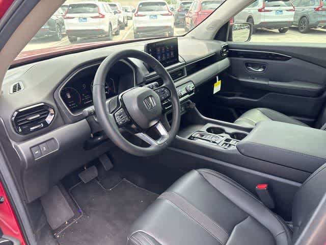 Certified 2025 Honda Pilot Touring image 9