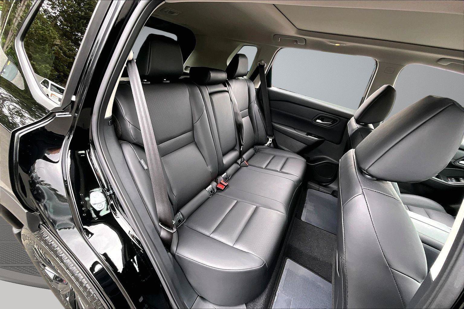 New 2026 Nissan Rogue Dark Armor AWD/4WD image 10