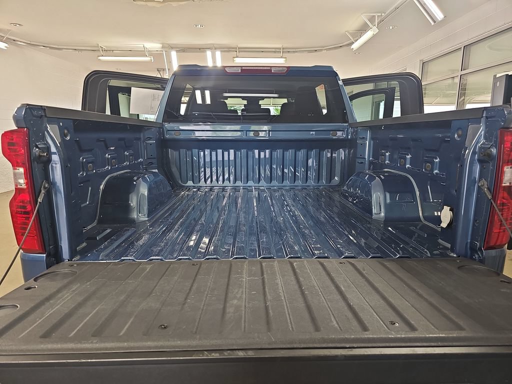 Certified 2024 Chevrolet Silverado 1500 LT AWD/4WD image 15
