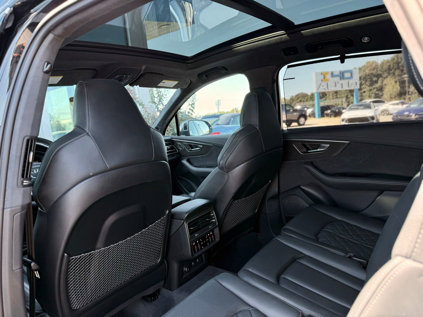 Used 2023 Audi SQ7 Prestige w/ Prestige Package image 21