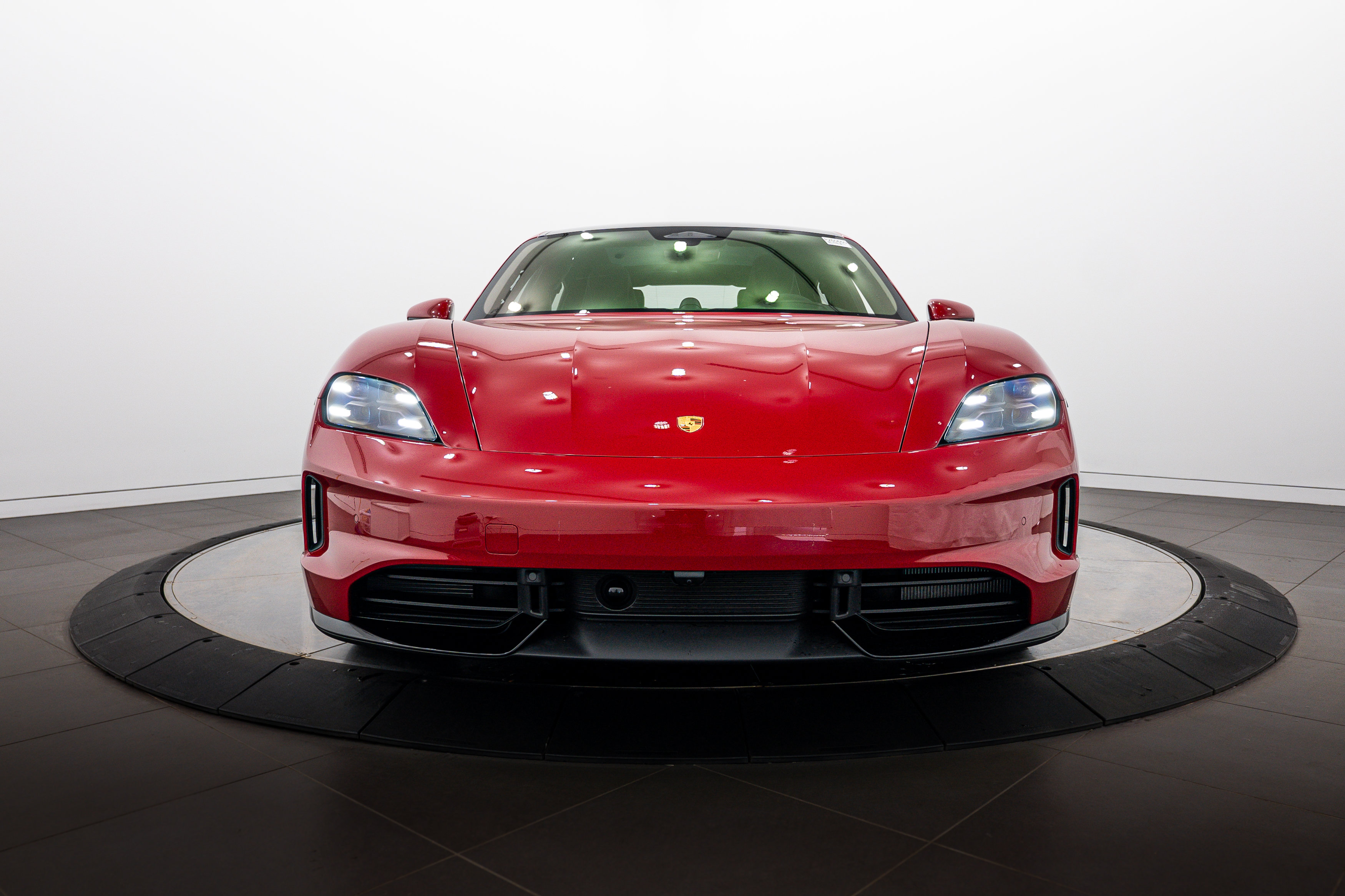 New 2026 Porsche Taycan GTS AWD/4WD image 10