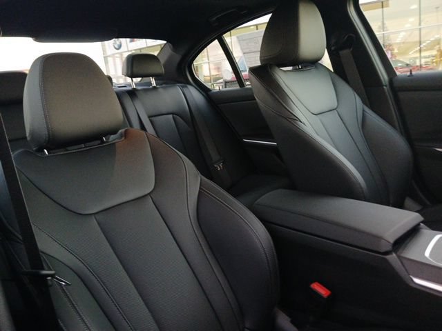 New 2026 BMW 330i Sedan w/ M Sport Package RWD image 17