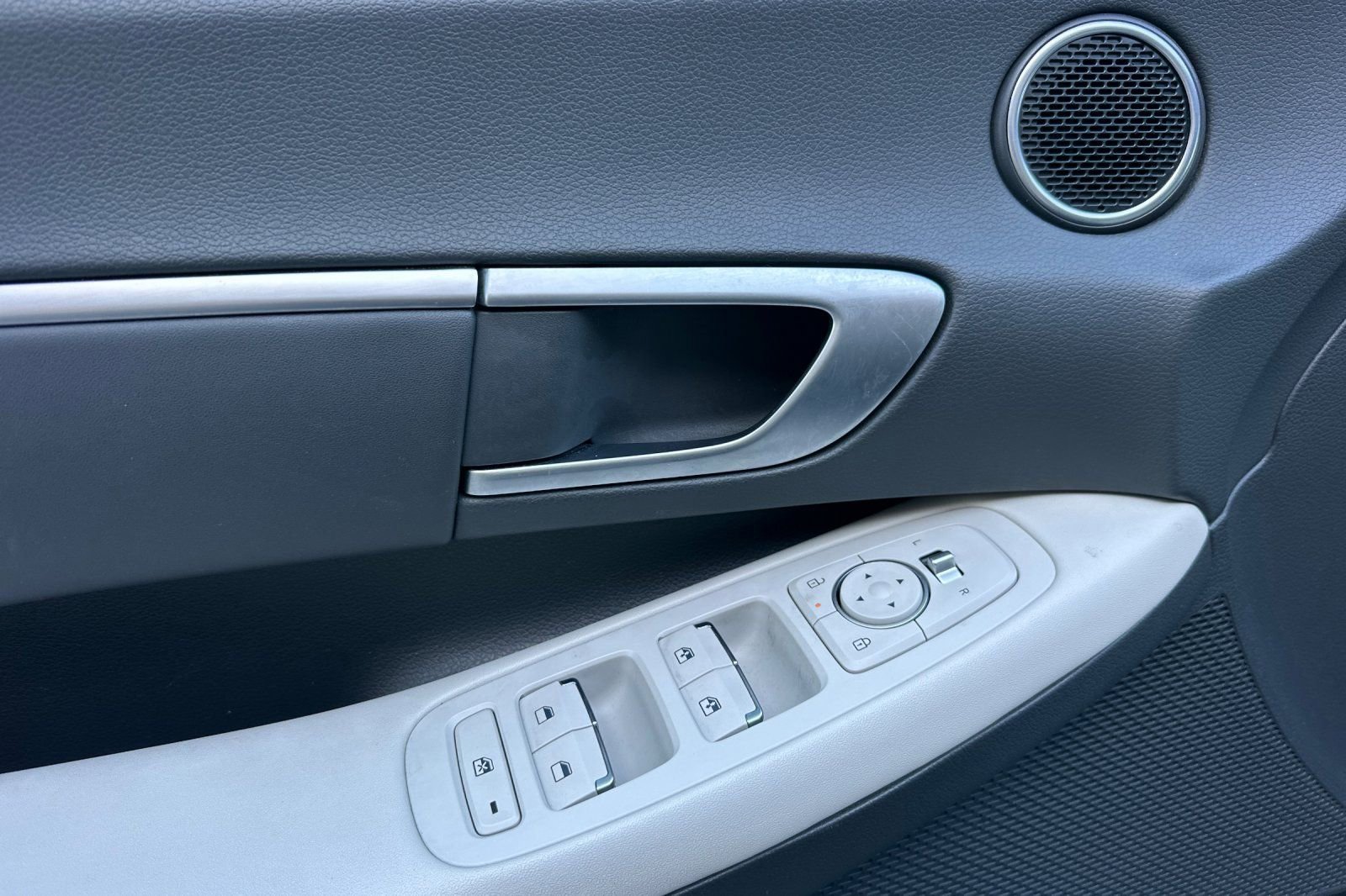 Used 2025 Hyundai Sonata SEL image 11