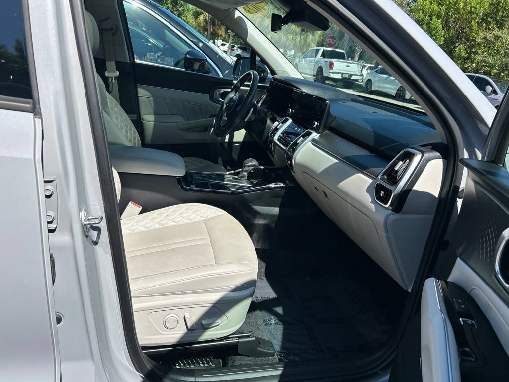 Used 2023 Kia Sorento SX AWD/4WD image 40