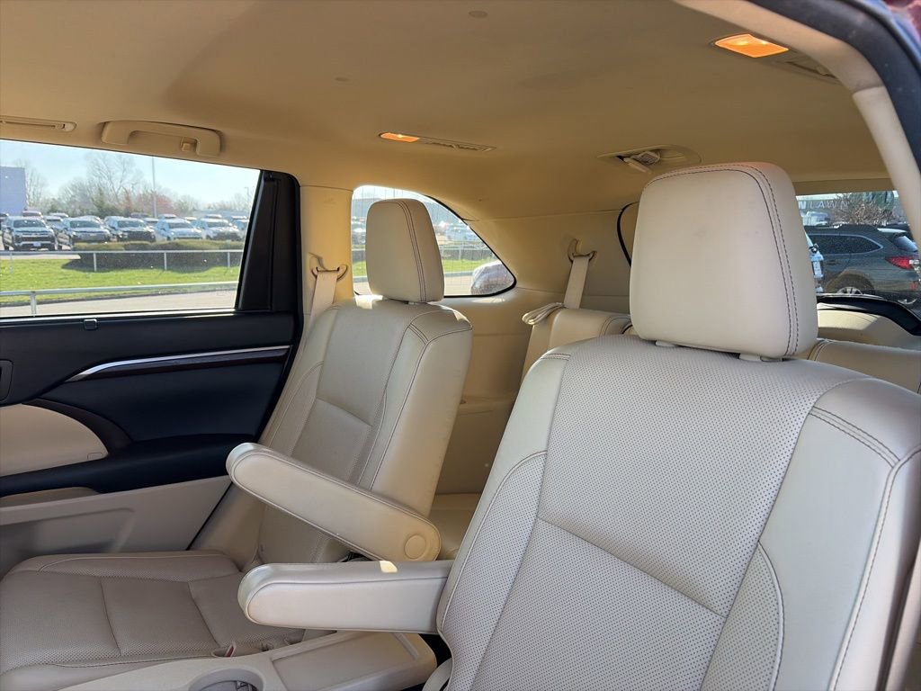 Used 2015 Toyota Highlander Limited image 51