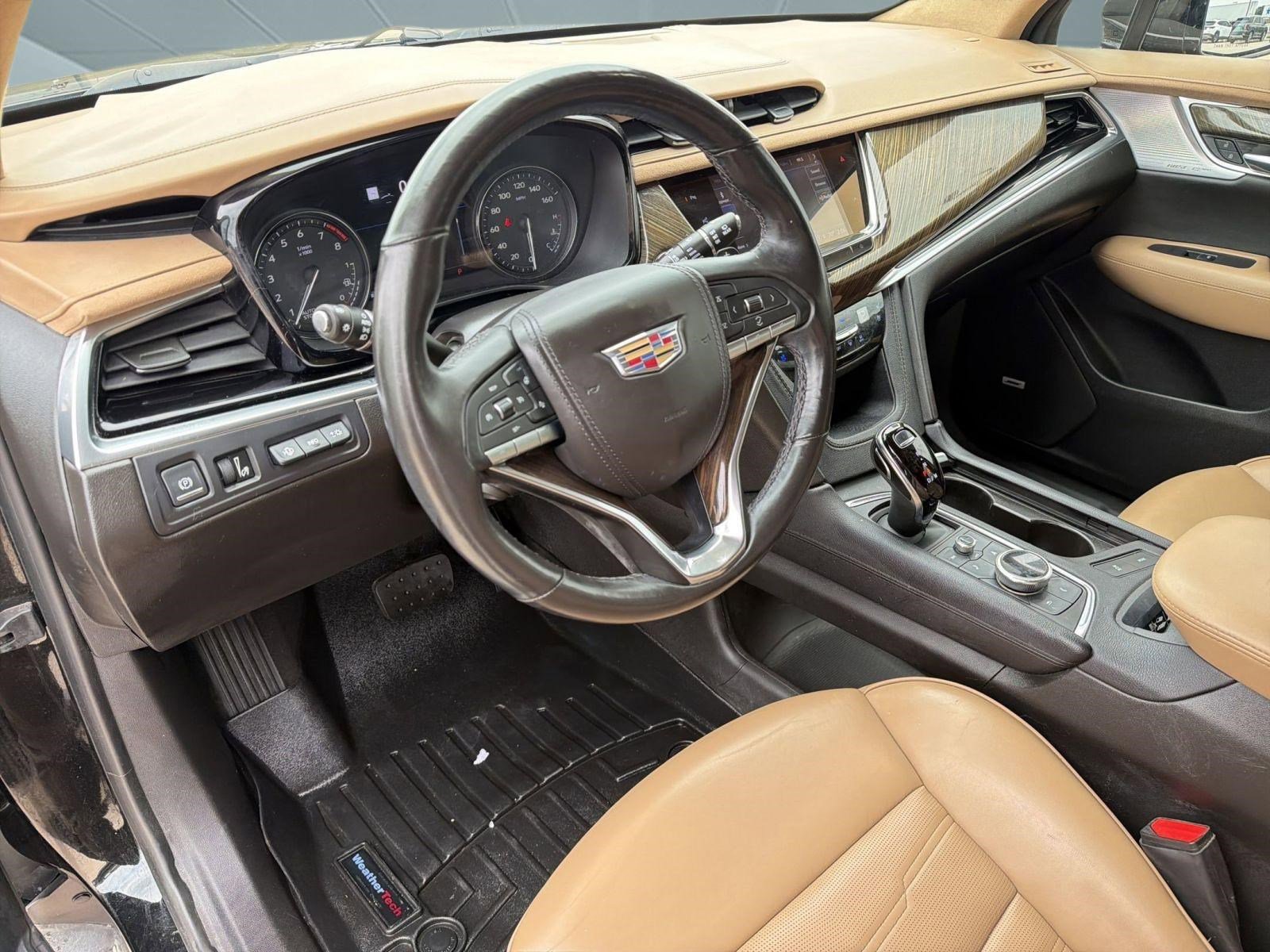 Used 2023 Cadillac XT6 Premium Luxury w/ Platinum Package FWD image 4