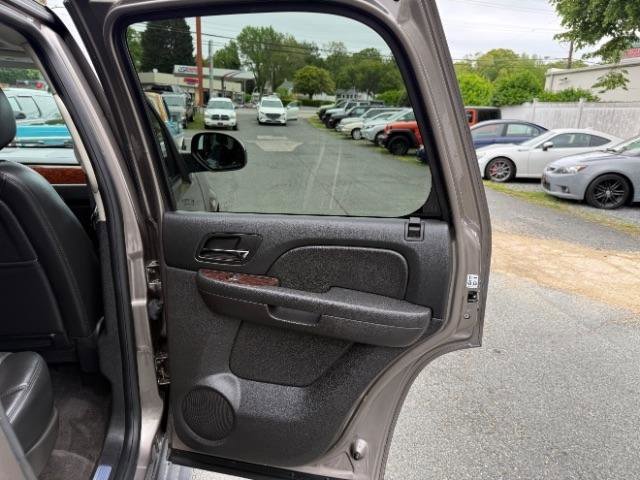 Used 2014 Chevrolet Tahoe LTZ AWD/4WD image 6
