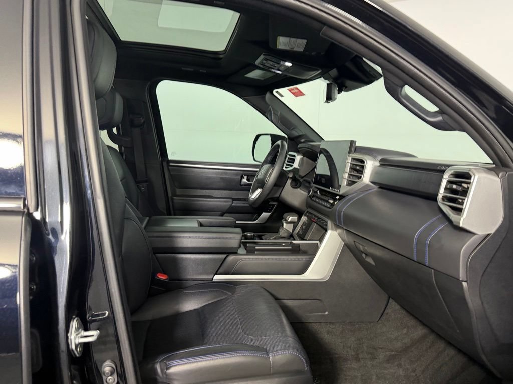 Used 2024 Toyota Sequoia Platinum AWD/4WD image 27