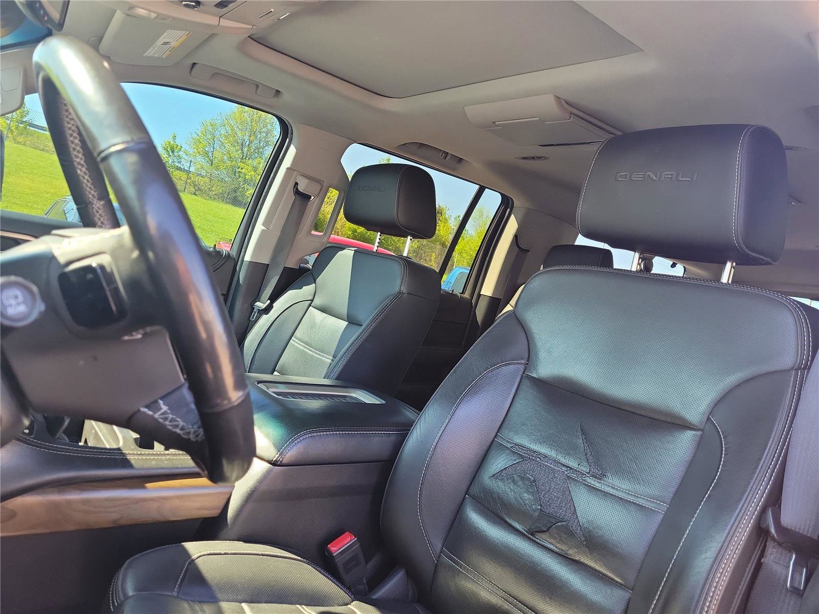 Used 2018 GMC Yukon XL Denali w/ Open Road Package image 20