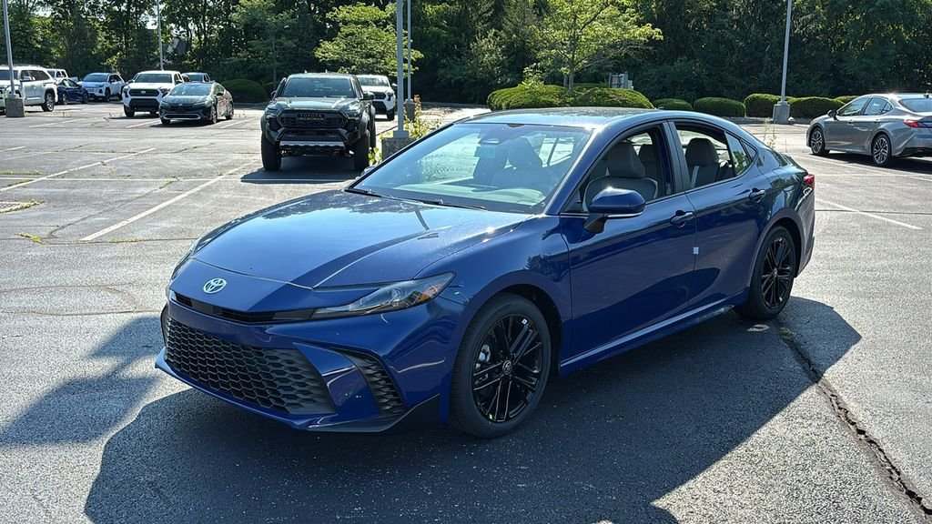 New 2026 Toyota Camry SE w/ Convenience Package FWD image 2