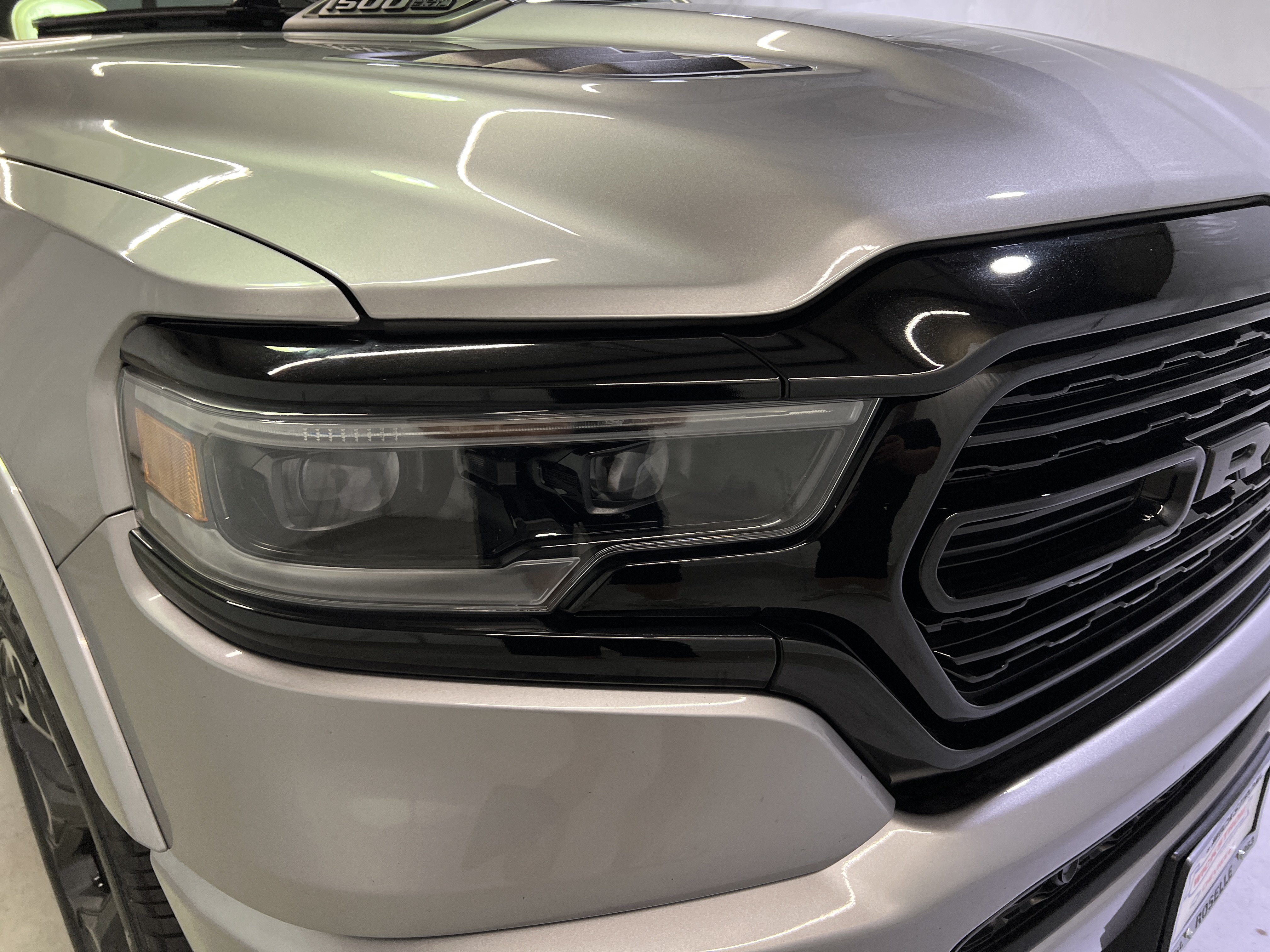 Used 2022 RAM 1500 Limited w/ Night Edition AWD/4WD image 9