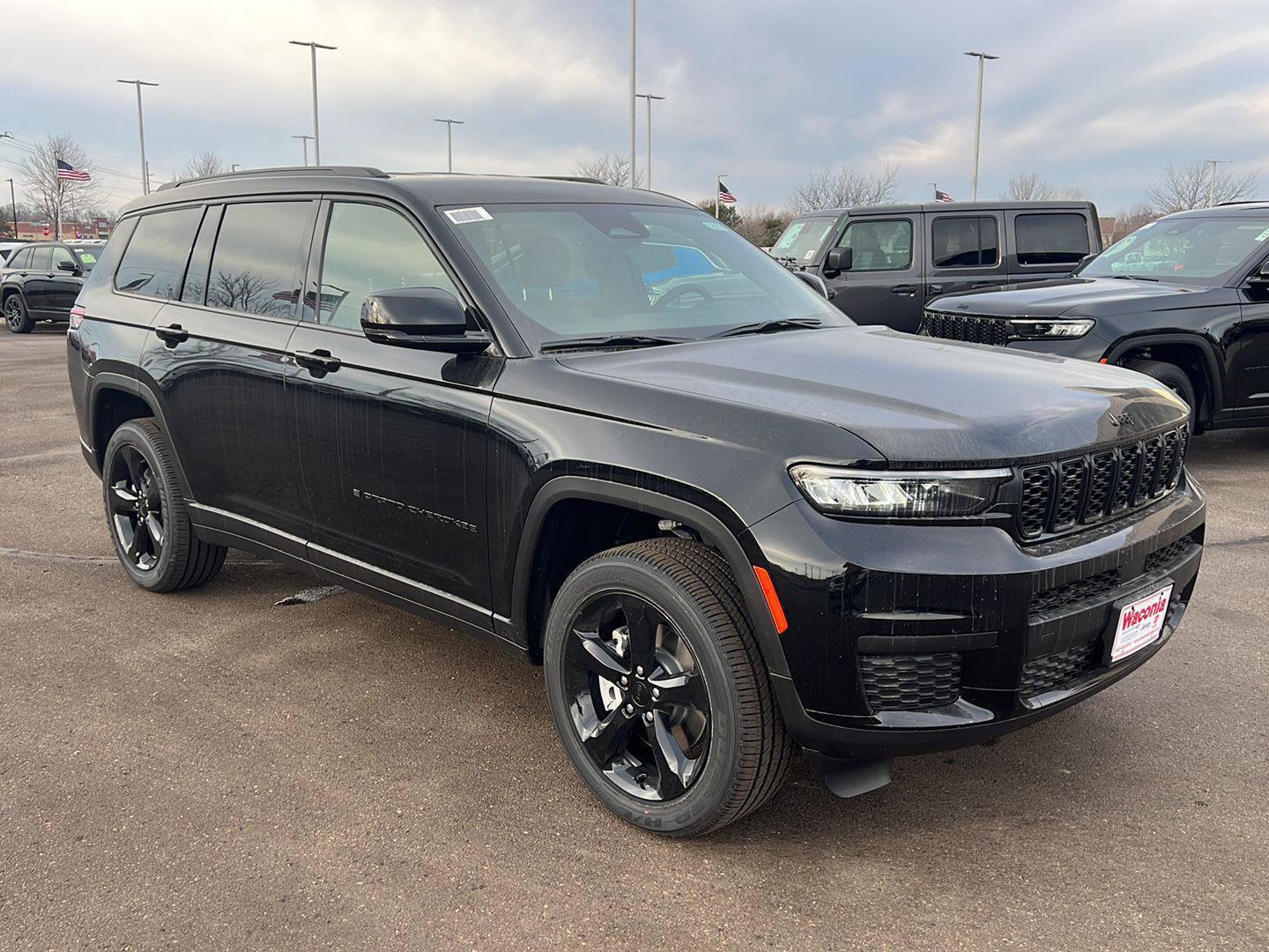 New 2025 Jeep Grand Cherokee L Laredo w/ Trailer Tow Package AWD/4WD image 2