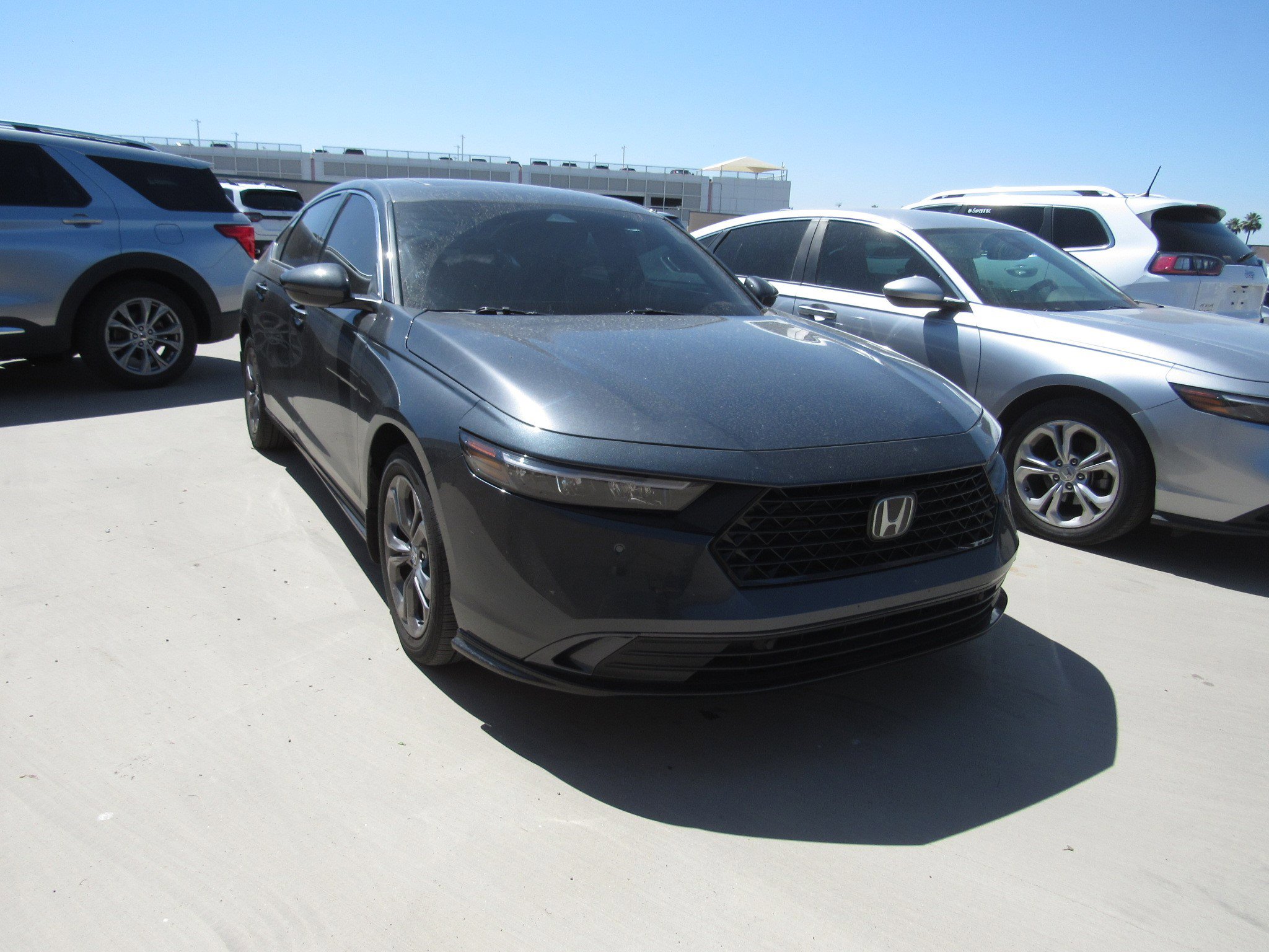 Used 2024 Honda Accord EX-L image 2