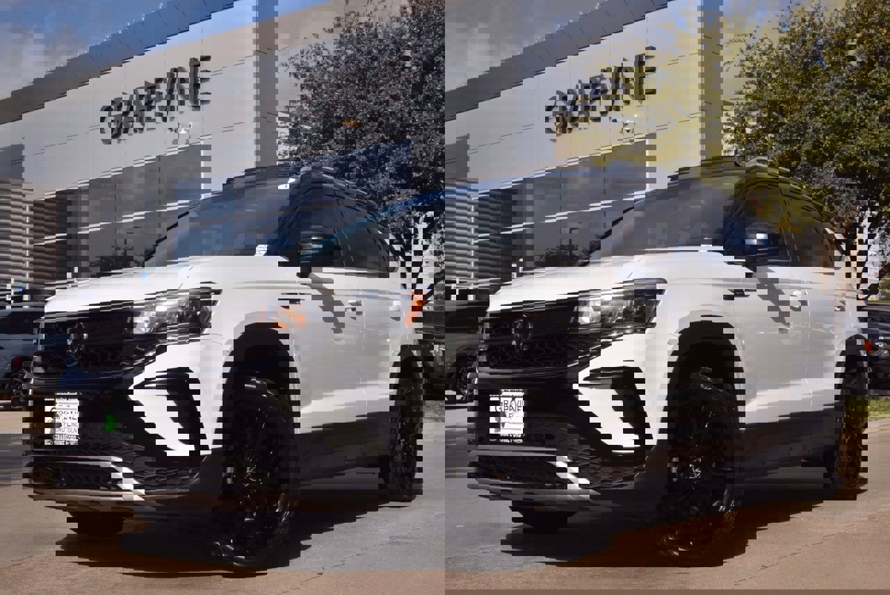 Used 2024 Volkswagen Taos SE