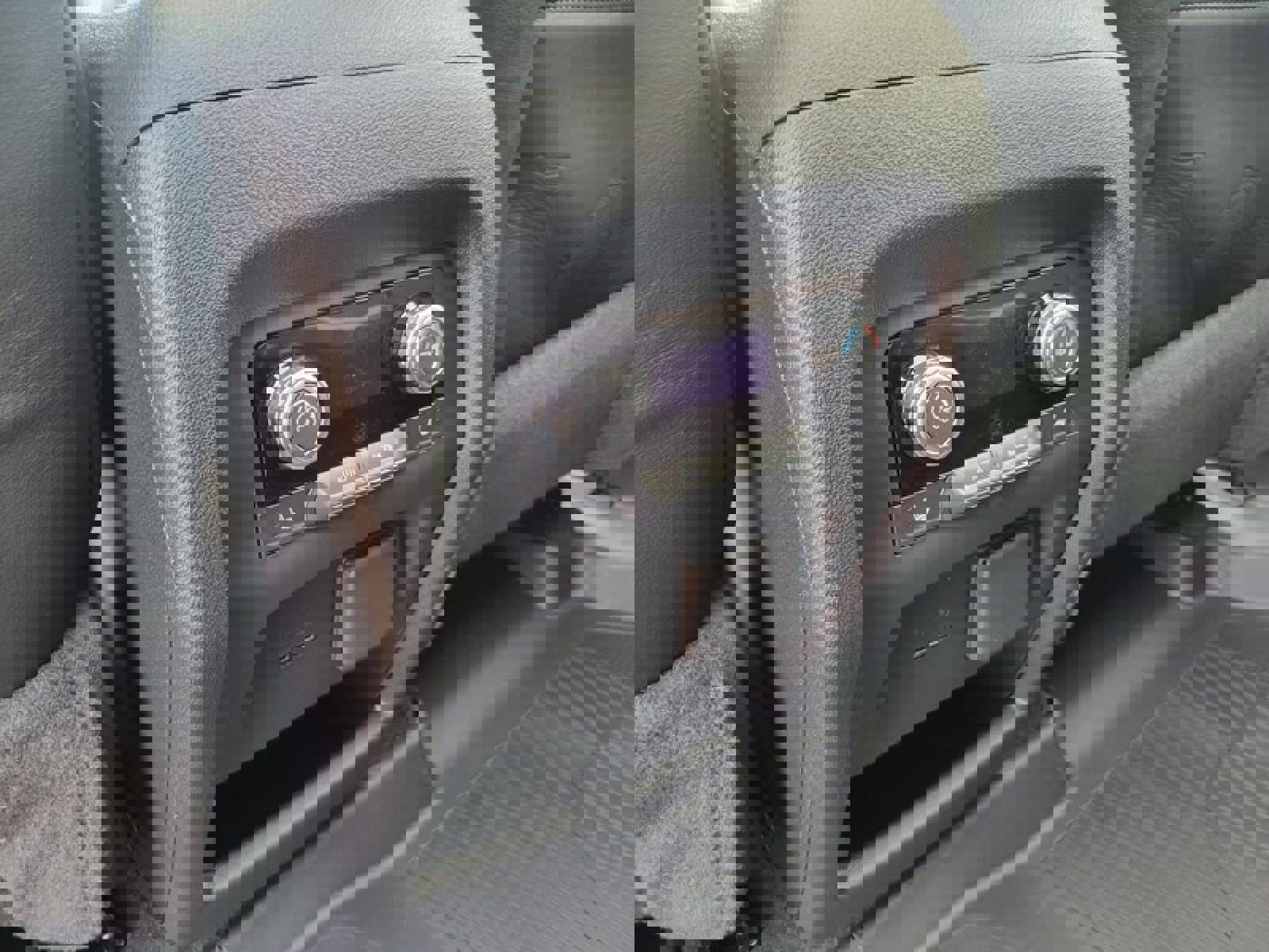 New 2026 GMC Acadia Denali Ultimate w/ LPO, Floor Liner Package image 30