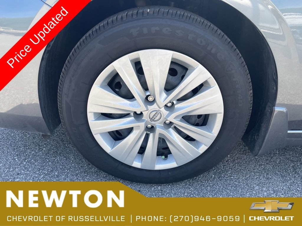 Used 2025 Nissan Sentra S FWD image 46