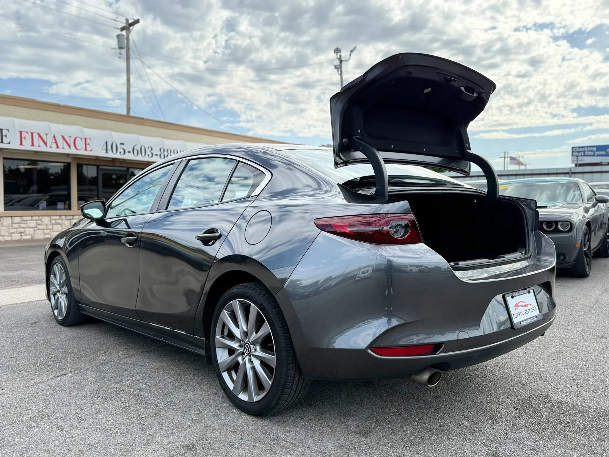 Used 2020 MAZDA MAZDA3 Sedan w/ Select Package FWD image 38