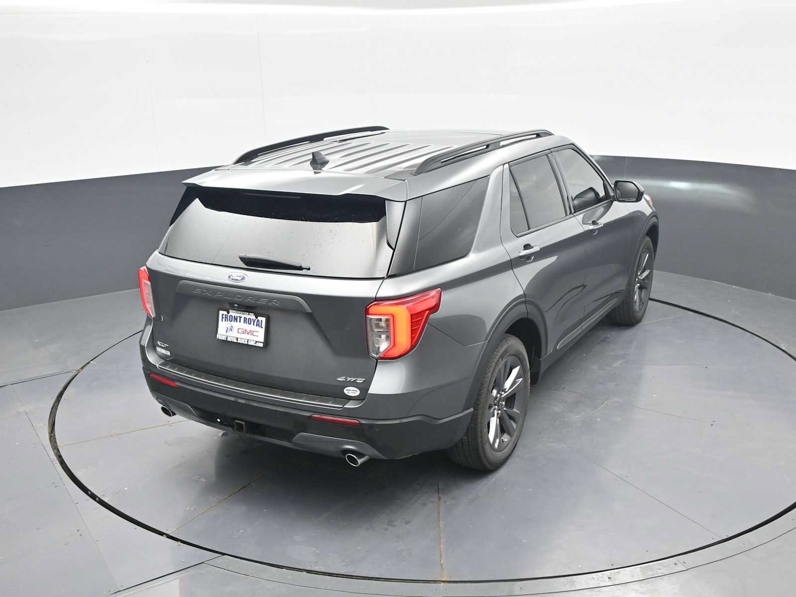 Used 2024 Ford Explorer XLT w/ Equipment Group 202A AWD/4WD image 41