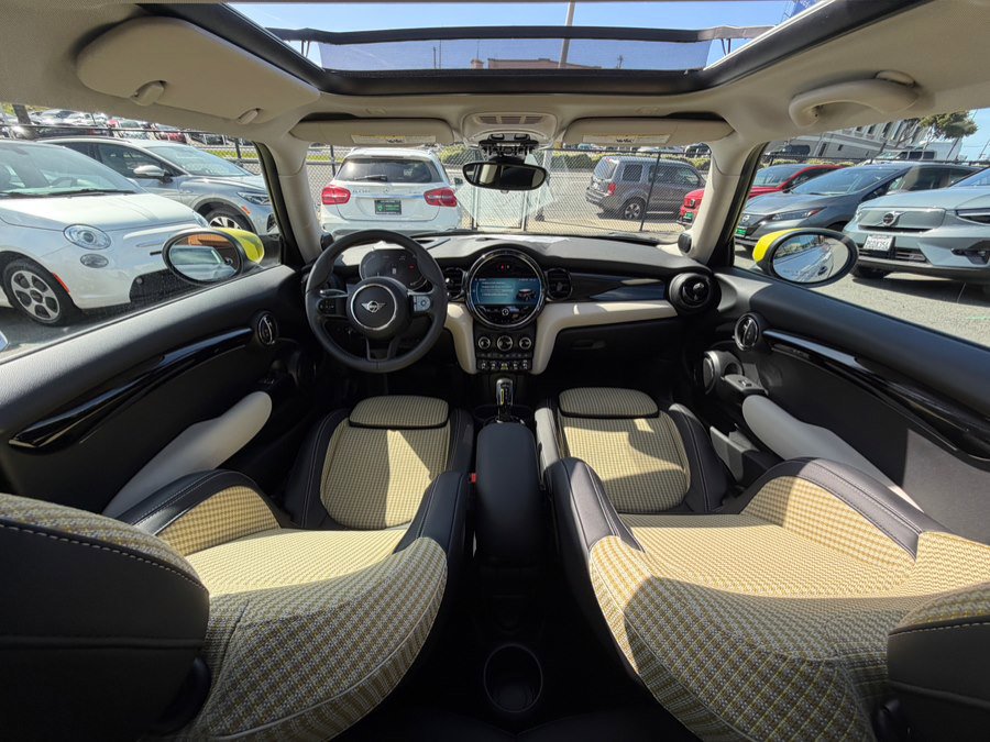 Used 2023 MINI Cooper SE image 23