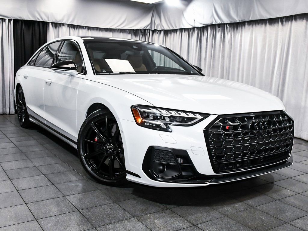 Used 2022 Audi S8 w/ S8 Comfort Plus Package AWD/4WD image 3