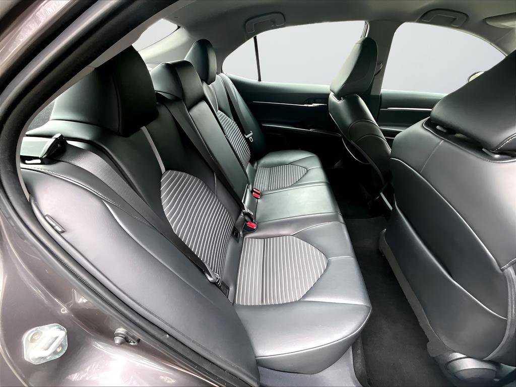 Used 2023 Toyota Camry SE image 13