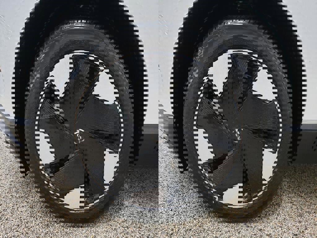 New 2026 Volvo EX30 Plus image 12