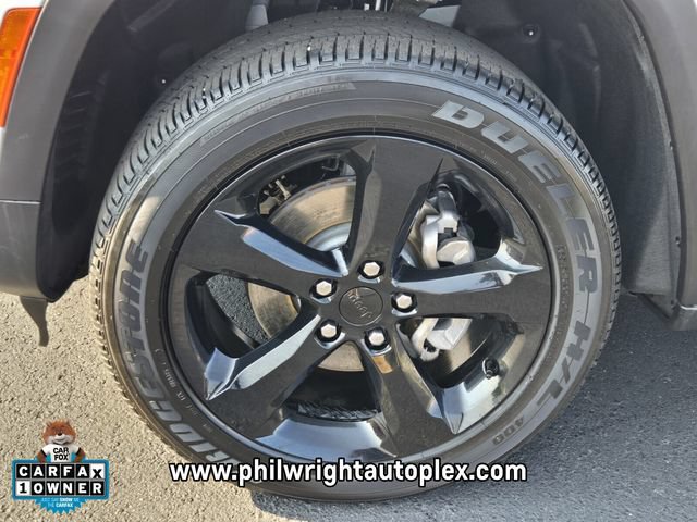 Used 2025 Jeep Grand Cherokee Altitude RWD image 15