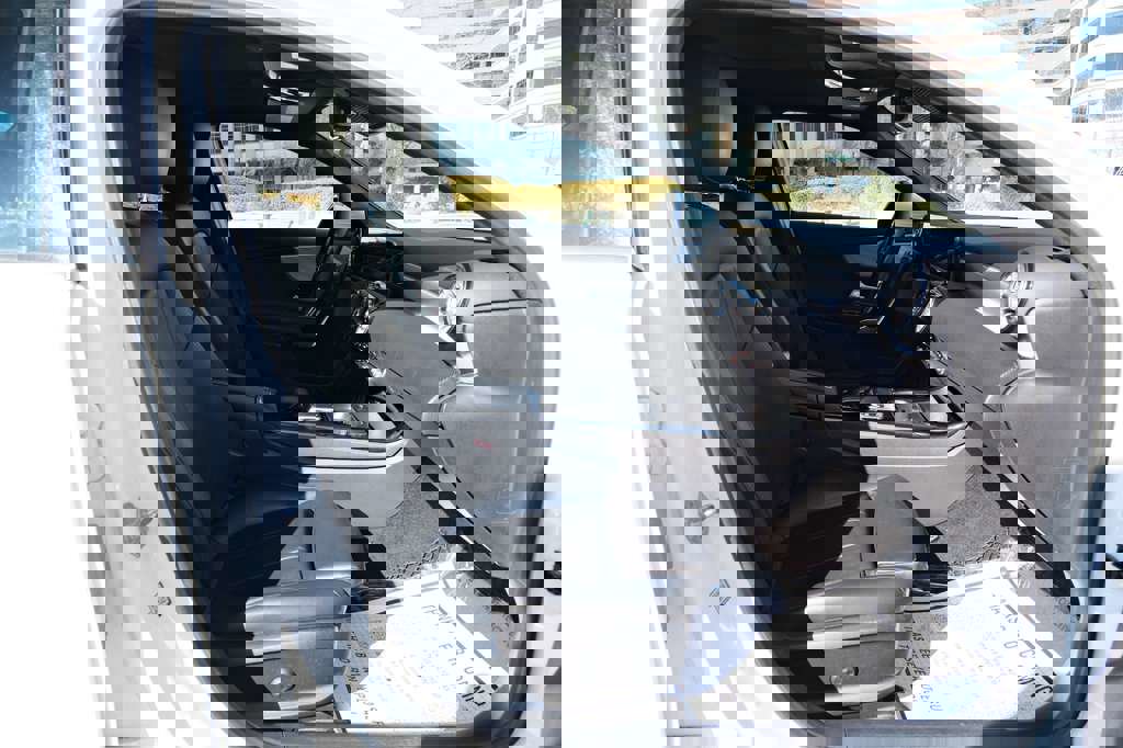 Used 2019 Mercedes-Benz A 220 4MATIC w/ Driver Assistance Package image 33