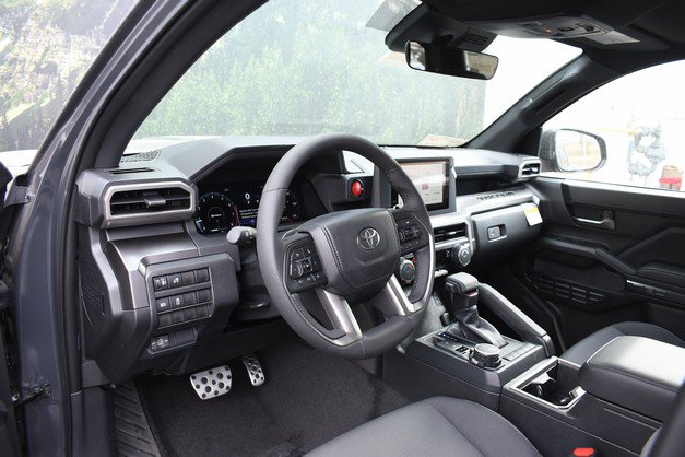 New 2025 Toyota Tacoma TRD Sport image 6