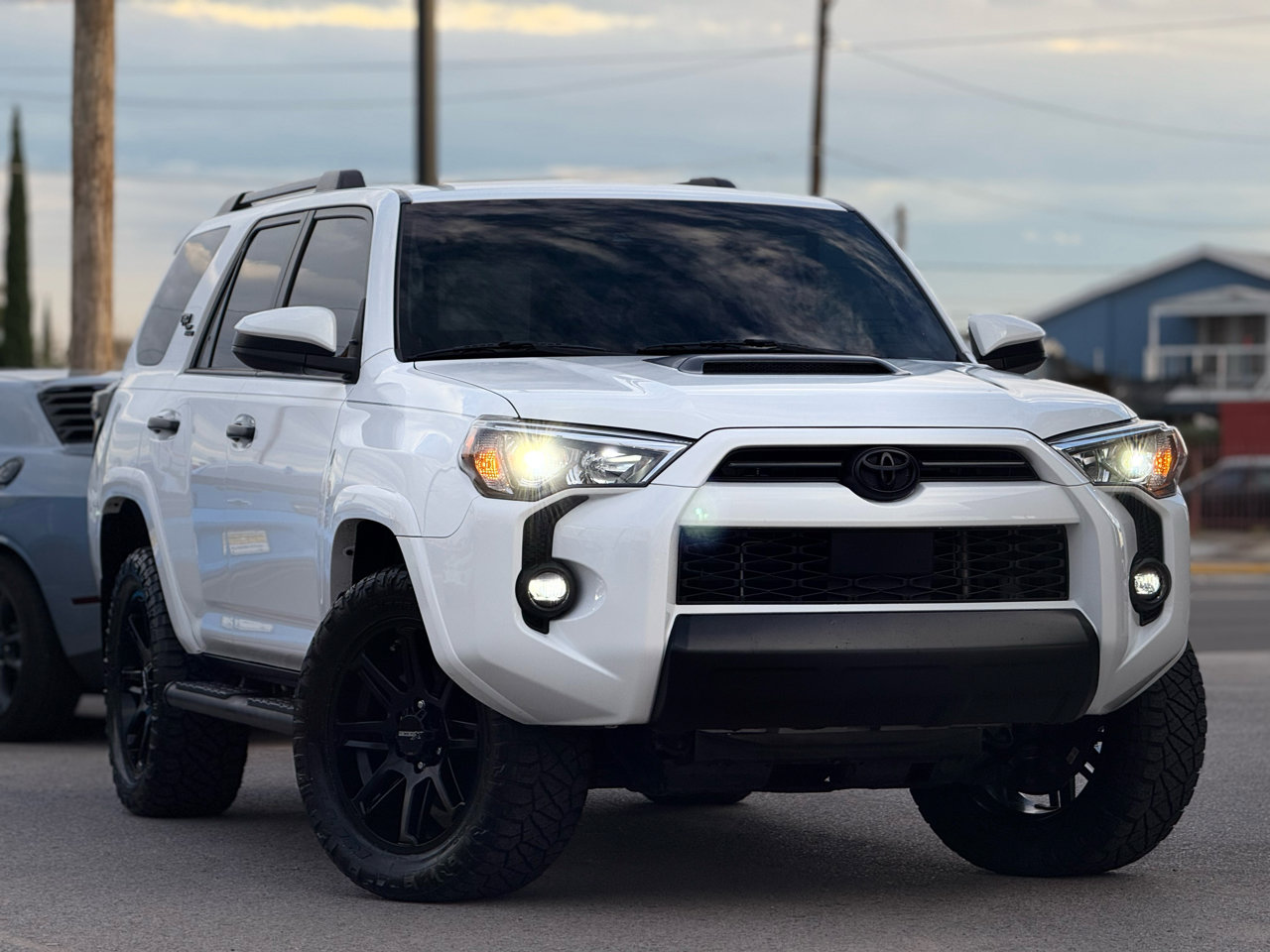 Used 2022 Toyota 4Runner TRD Off-Road image 2