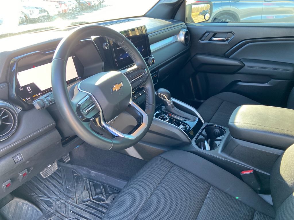Used 2024 Chevrolet Colorado LT w/ LT Convenience Package II AWD/4WD image 12