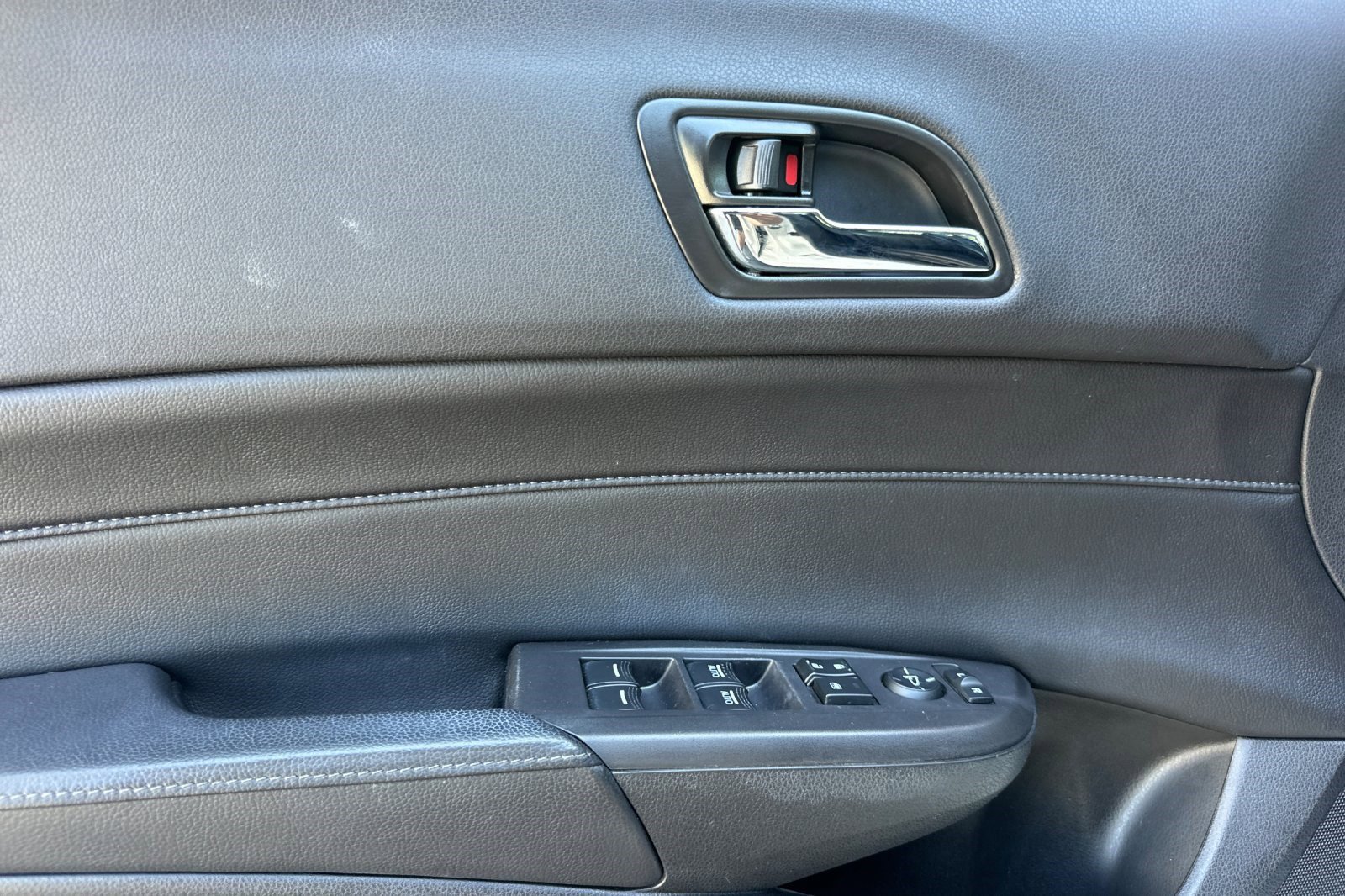 Used 2014 Acura ILX FWD image 12