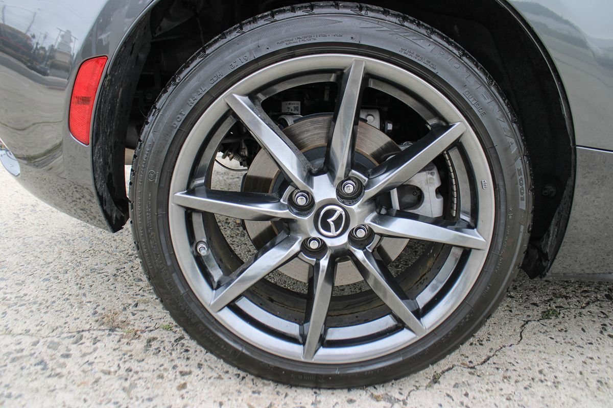 Used 2019 MAZDA MX-5 Miata RF Grand Touring RWD image 28