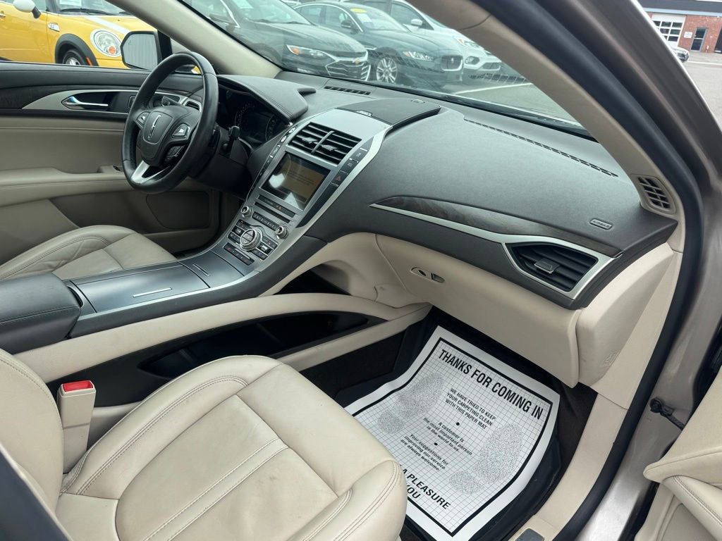 Used 2019 Lincoln MKZ Reserve w/ Reserve Plus Package AWD/4WD image 25