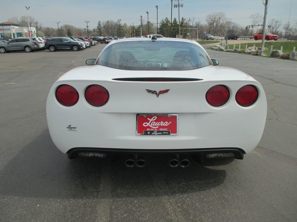 Used 2005 Chevrolet Corvette Coupe w/ Preferred Equipment Group image 6