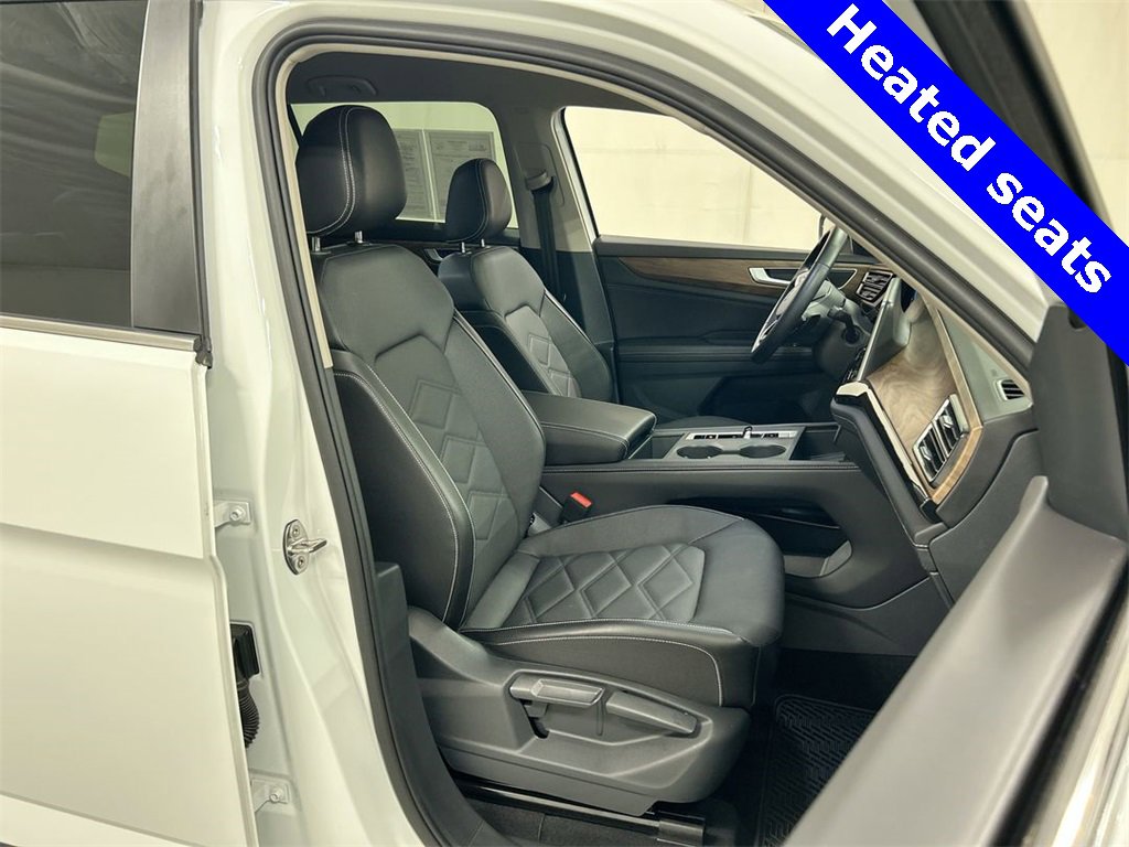 Certified 2025 Volkswagen Atlas SE image 16