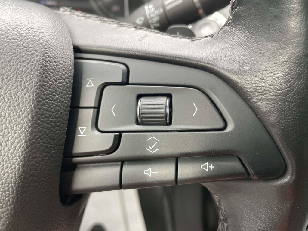 Used 2019 Cadillac XT4 Premium Luxury w/ Technology Package AWD/4WD image 26