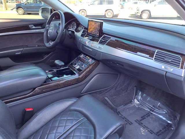 Used 2014 Audi S8 image 26
