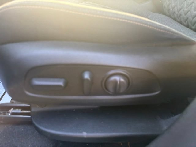Used 2024 Chevrolet Equinox LT w/ LPO, Floor Liner Package FWD image 12