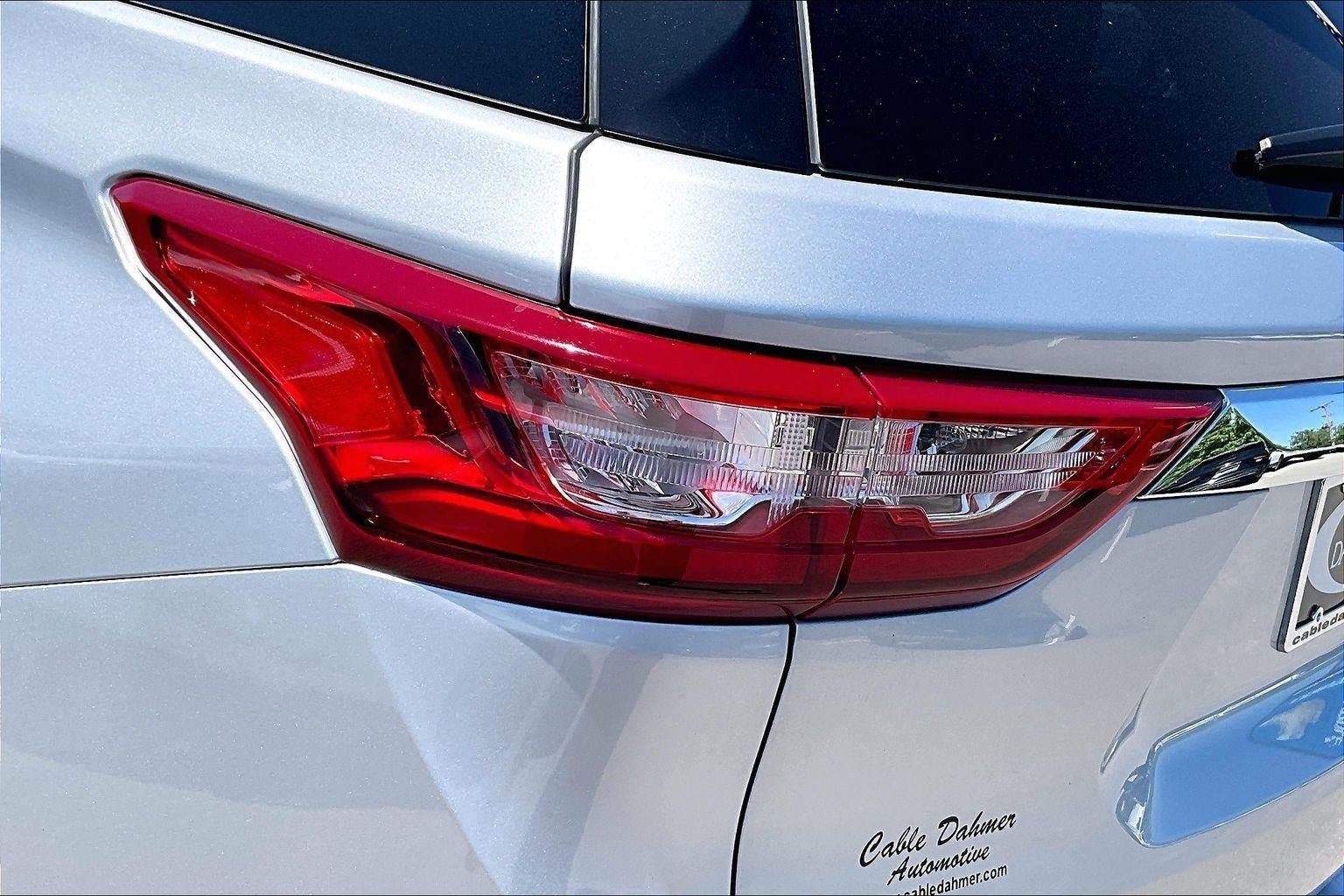 Used 2021 Chevrolet Traverse Premier AWD/4WD image 25