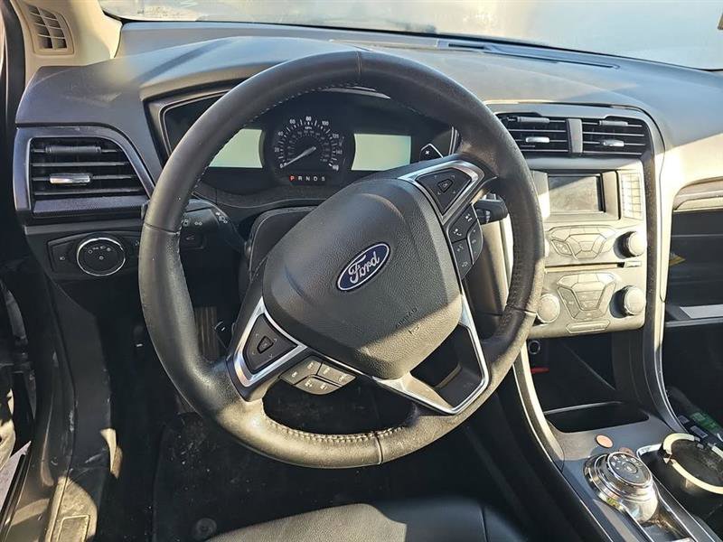 Used 2018 Ford Fusion SE image 8