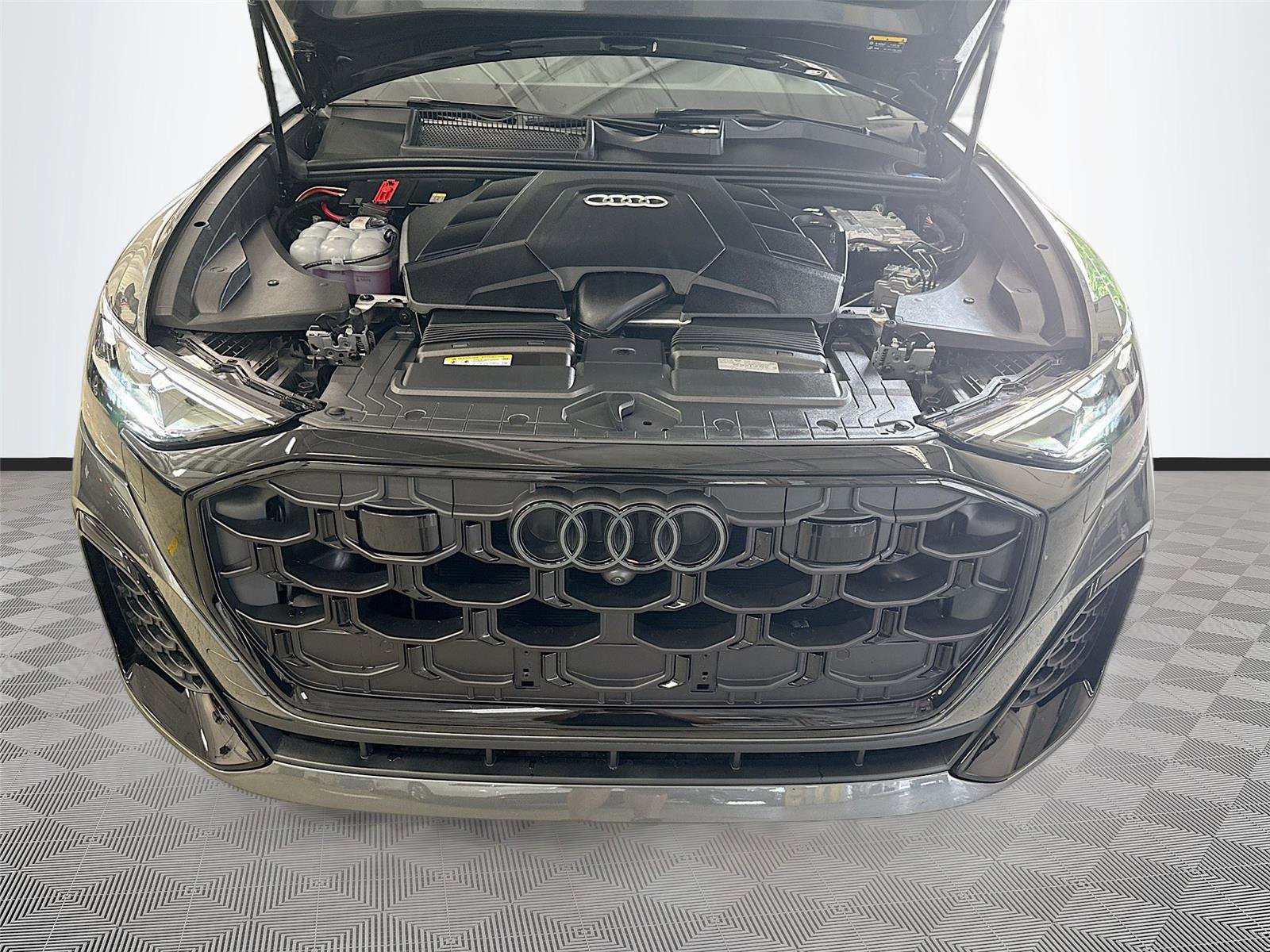 Certified 2026 Audi Q8 Premium Plus w/ Premium Plus Package AWD/4WD image 31