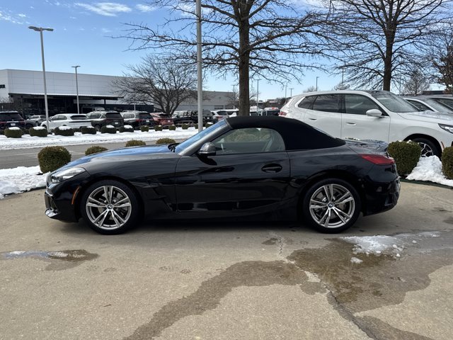Certified 2025 BMW Z4 sDrive30i image 2
