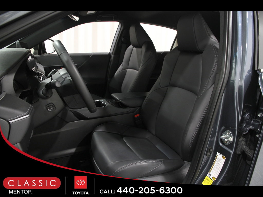 Certified 2024 Toyota Venza XLE image 5
