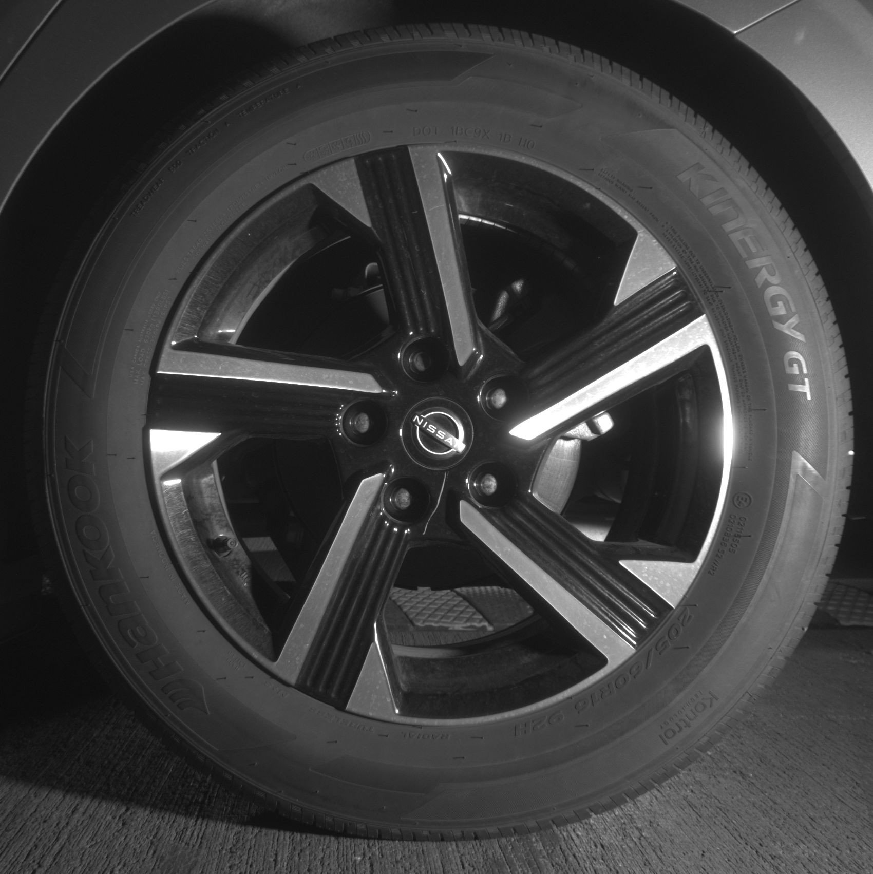 Used 2025 Nissan Sentra SV FWD image 14