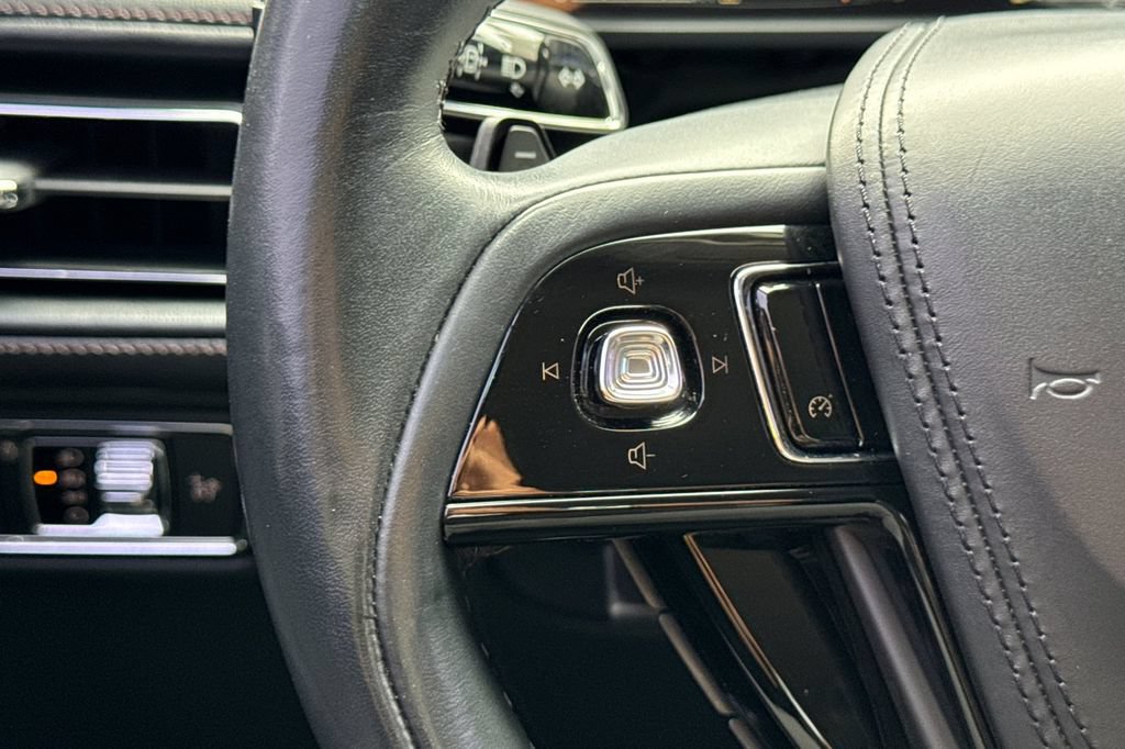 Used 2021 Lincoln Aviator 2WD w/ Elements Package image 30