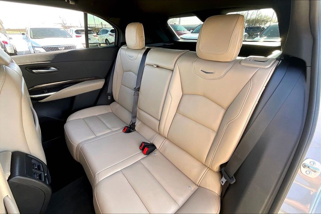 Used 2025 Cadillac XT4 Premium Luxury image 34